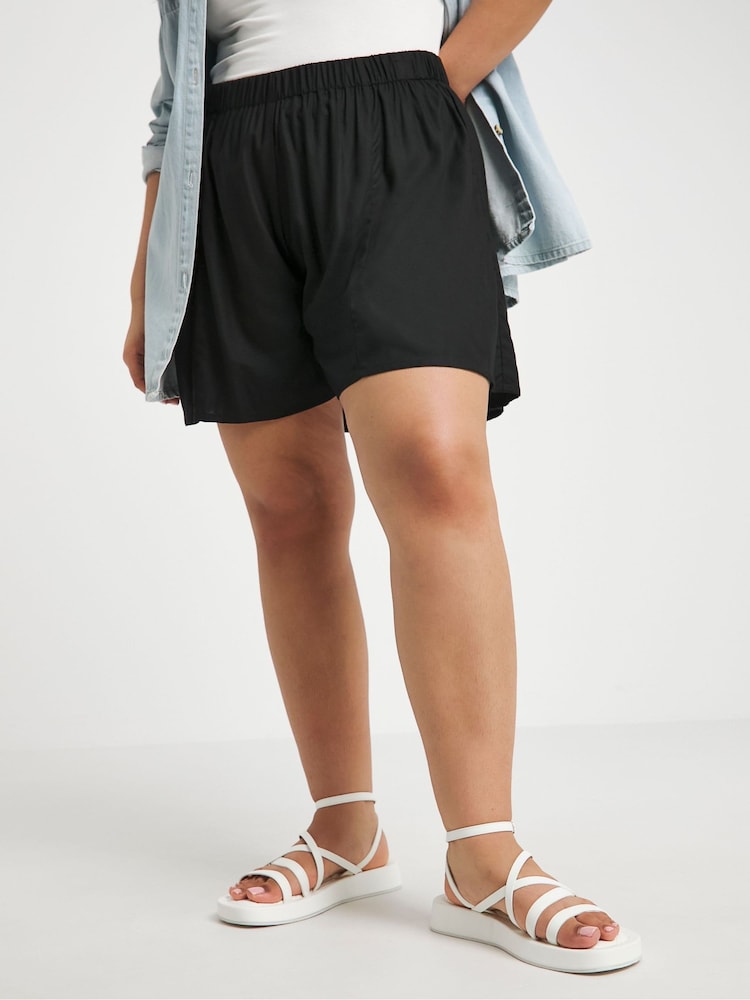 Simply Be Black Woven Relaxed Flippy Shorts - Image 1 of 4