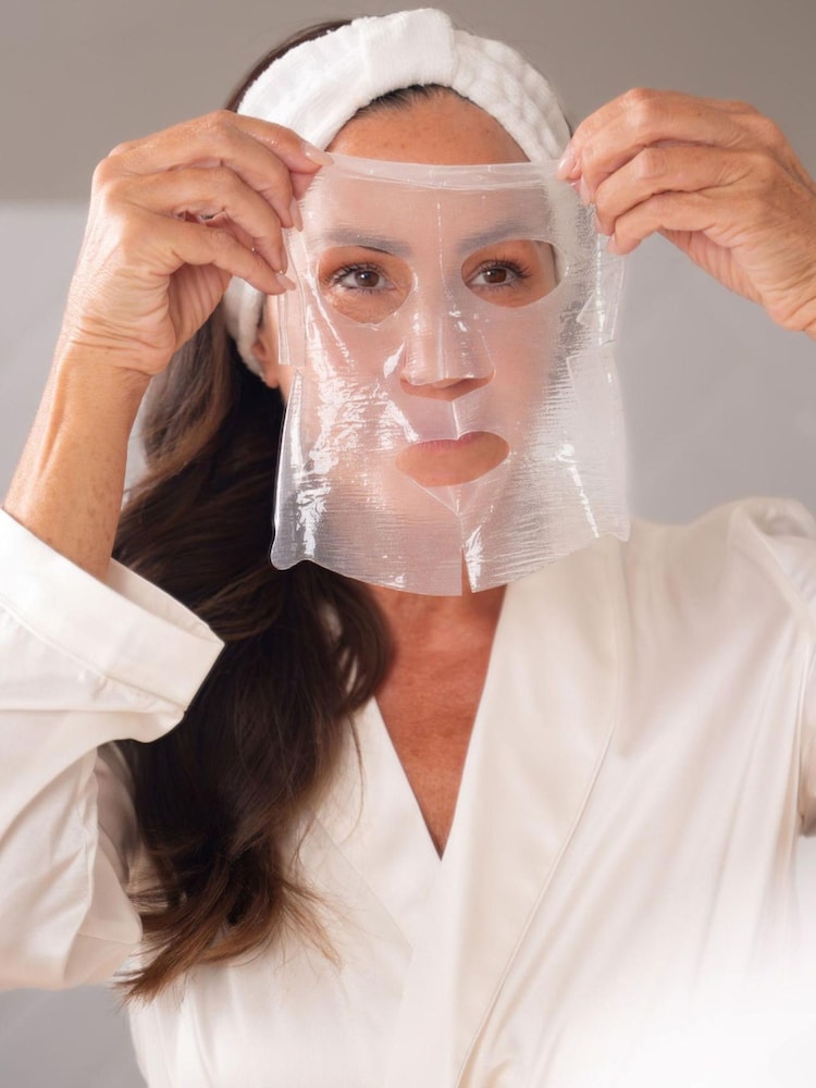Emma Hardie Moringa Hydrating Hydrogel Mask - Image 2 of 3 Emma Hardie Moringa Hydrating Hydrogel Mask - Image 2 of 3