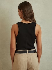 Camiseta sin mangas de mezcla de algodón acanalado Elle de Reiss - Imagen 5 de 6