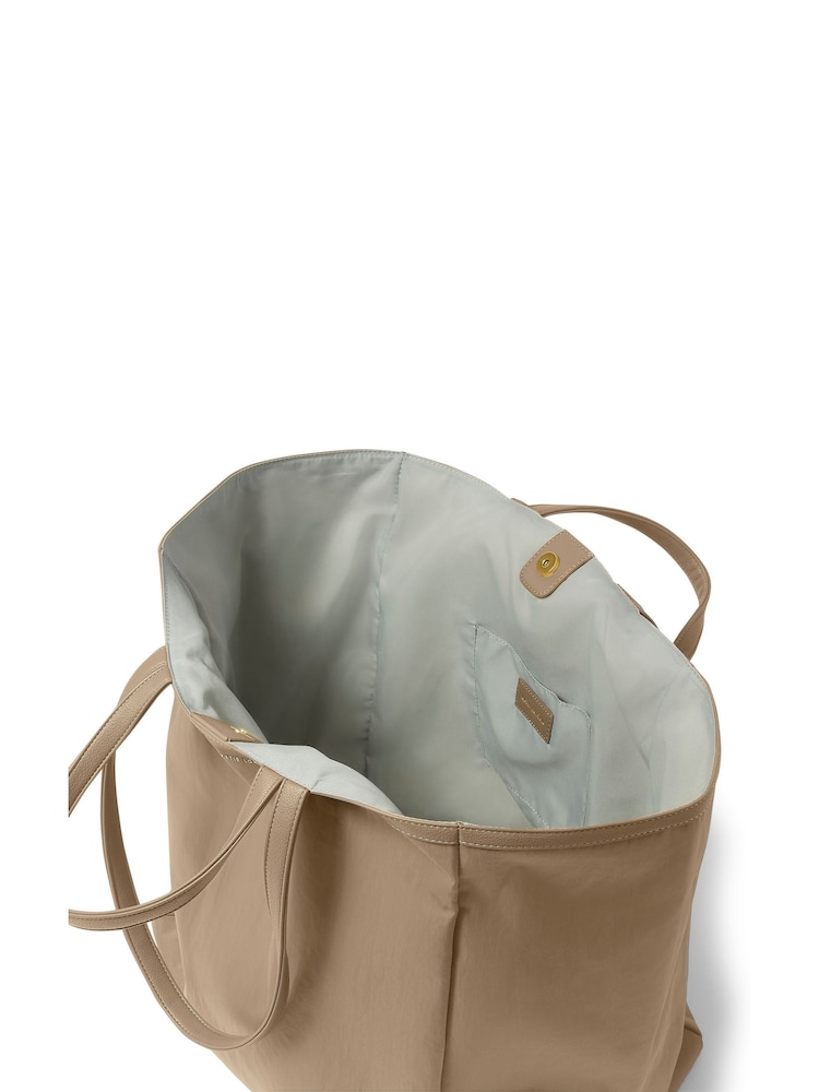 Katie Loxton Lux Oversize-Tragetasche aus Nylon - Bild 2 von 4