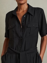 Reiss Joanie Utility-Jumpsuit mit weitem Bein und Gürtel - Bild 5 von 7