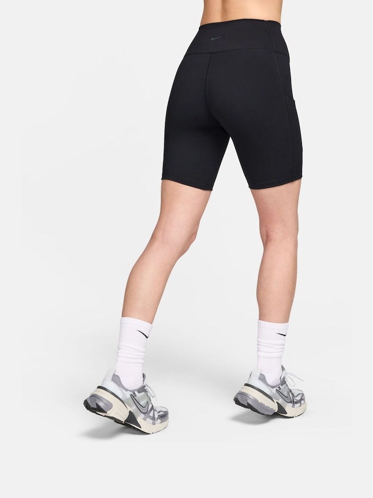 Schwarz - Nike One High-Waisted Cycling Shorts With Pockets - Bild 2 von 9