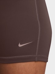 Nike Pron vuotosuojausjakso Dri-FIT Mid-Rise 3" Pyöräilyshortsit - Kuva 4 / 4