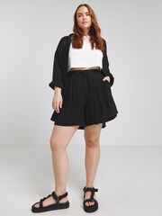 Simply Be Black Tie Waist Crinkle Shorts - Image 3 of 4