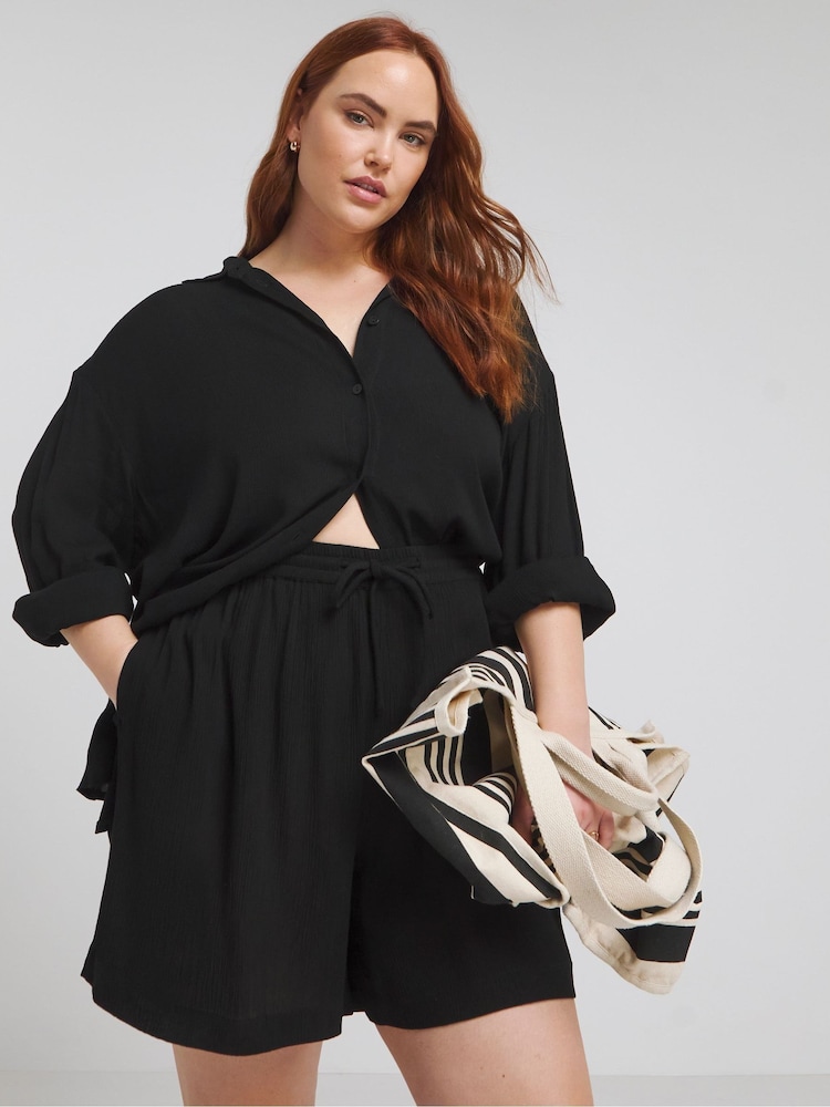 Simply Be Black Tie Waist Crinkle Shorts - Image 4 of 4