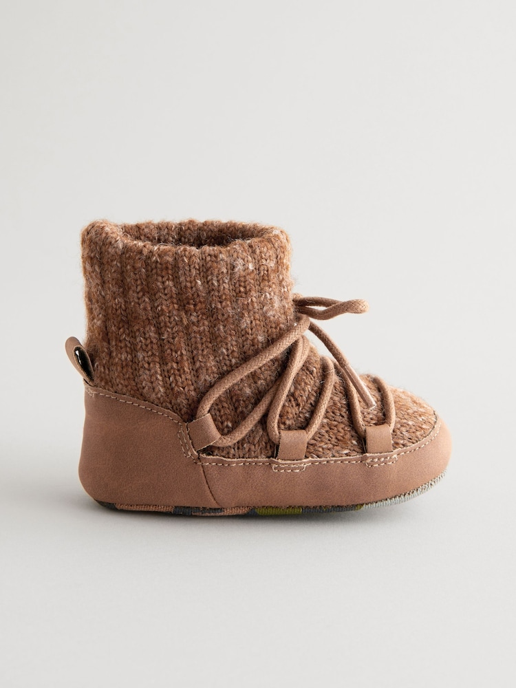 Brown Knitted Baby Snow Boots (0-24mths) - Image 2 of 5 Brown Knitted Baby Snow Boots (0-24mths) - Image 2 of 5