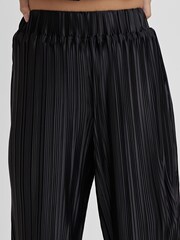 4th & Reckless Black Olivia Plisse Wide Leg Trousers - Image 3 of 4