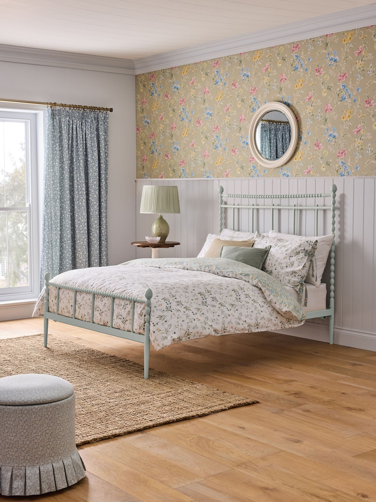 Laura Ashley Green Warnham Metal Bed - Image 1 of 4