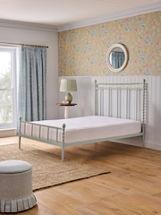 Laura Ashley Green Warnham Metal Bed - Image 4 of 4