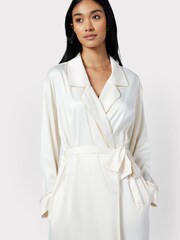 Chelsea Peers Cream Satin Fringe-Trim Dressing Gown - Image 4 of 5
