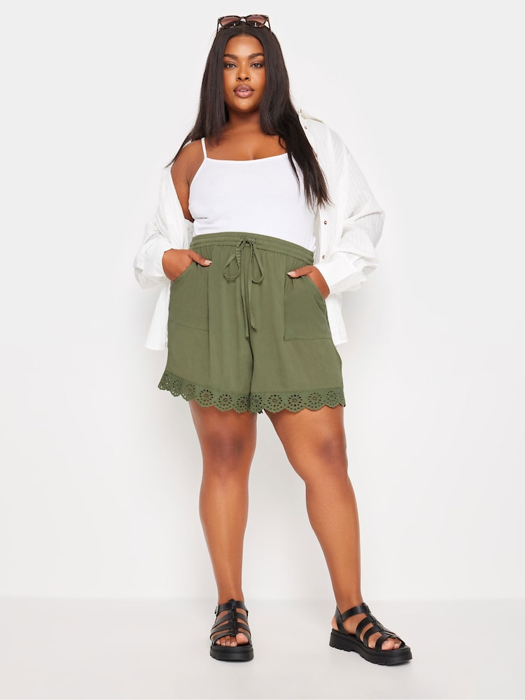 Yours Curve Green Broderie Anglaise Scalloped Shorts - Image 2 of 5