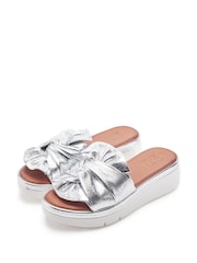 Moda in Pelle Silver Ollin Leather Twist Upper Low Wedge Sliders - Image 2 of 4