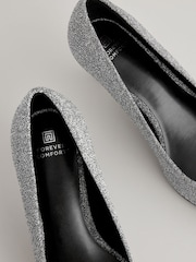 srebrna (barva); srebro - Forever Comfort® Jewel čevelj ali škorenj z visoko, ozko peto, ukrivljeno pod čevelj - Slika 6 iz 7