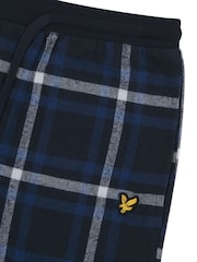 أبيض - طقم ملابس نوم للأولاد Ezekial يصلح كهدية من Lyle & Scott - صورة 5 من 5