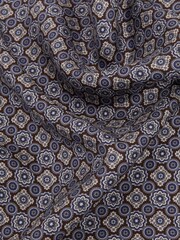 Reiss Navy/Chocolate Salerno Silk Medallion Print Pocket Square - Image 5 of 5