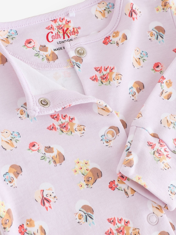بنفسجي فاتح - حزمة من 3 بِدَل نوم مزيّنة بزهور للبيبي من القطن 100% من Cath Kidston - صورة 7 من 7 بنفسجي فاتح - حزمة من 3 بِدَل نوم مزيّنة بزهور للبيبي من القطن 100% من Cath Kidston - صورة 7 من 7