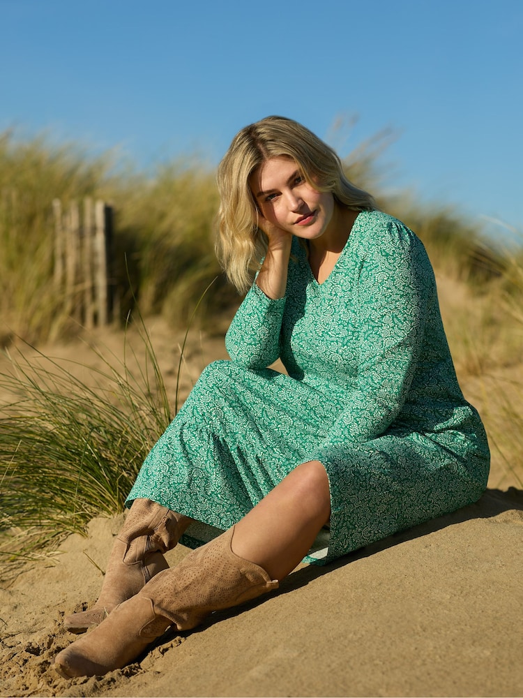 Live Unlimited Green Curve Ditsy Leaf Print Cotton Slub Tiered Midi Dress - Image 2 of 11