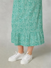 Live Unlimited Green Curve Ditsy Leaf Print Cotton Slub Tiered Midi Dress - Image 8 of 11