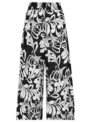 Pour Moi Black LENZING™ ECOVERO™ Viscose Cropped Beach Trousers - Image 4 of 4
