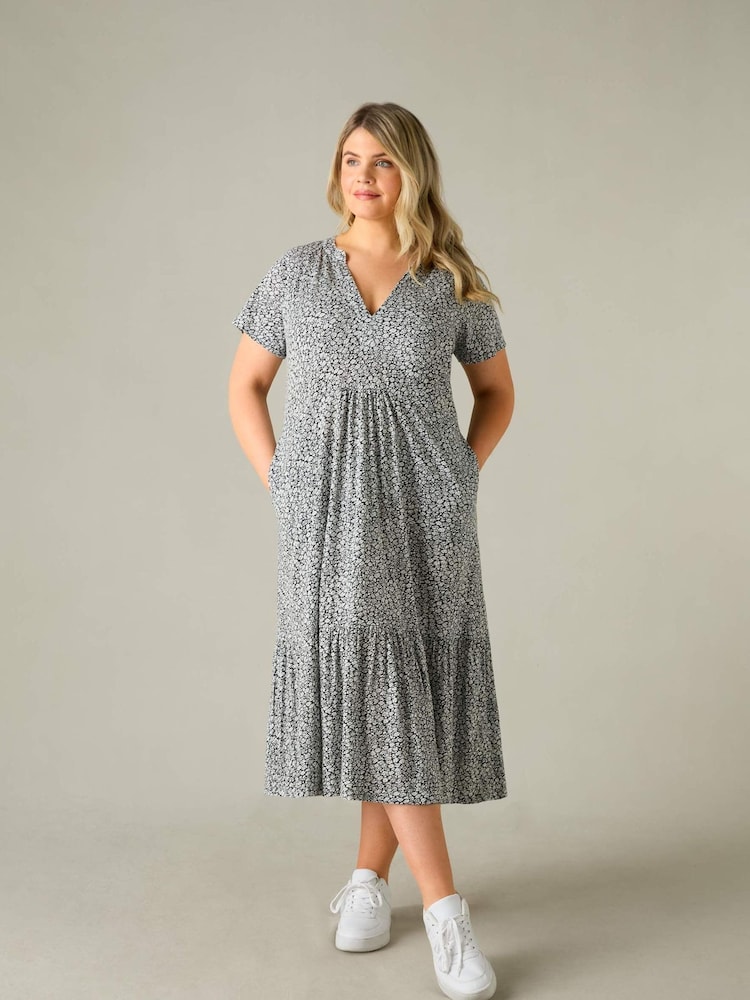Live Unlimited Black Curve Ditsy Jersey Cap Sleeve Dress - Image 2 of 5