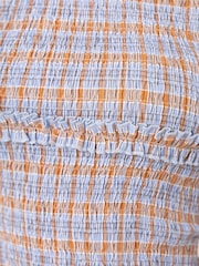 Amy Lynn Mona Smocked Top in and Orange Check - Bild 6 von 6