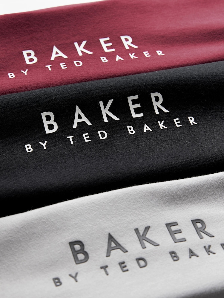 ألوان متعددة - حزمة من 3 تيشِرتات من القطن 100% بكُم طويل من Baker by Ted Baker - صورة 7 من 7 ألوان متعددة - حزمة من 3 تيشِرتات من القطن 100% بكُم طويل من Baker by Ted Baker - صورة 7 من 7