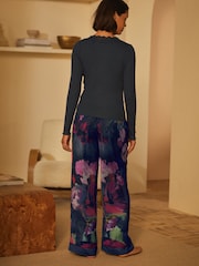 B by Ted Baker Charcoal Floral Print Jersey Rib Satin Pyjamas - Bild 3 von 12