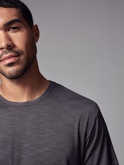 Gris de charbon de bois - Active Gym Training T-Shirt - Image 1 de 9