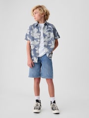 Gap Kurzärmeliges Chambray-Hemd aus Baumwolle mit Print (4–13Jahre) - Bild 3 von 4