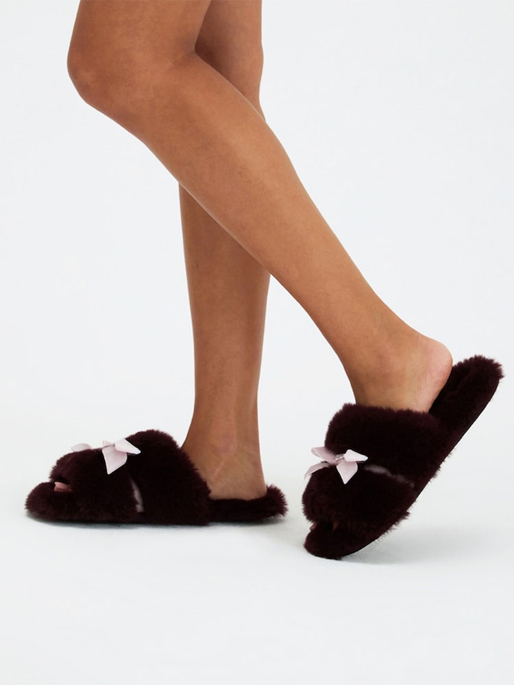 Zapatillas de pelo con lazo y corazón de Boux Avenue - Imagen 2 de 6