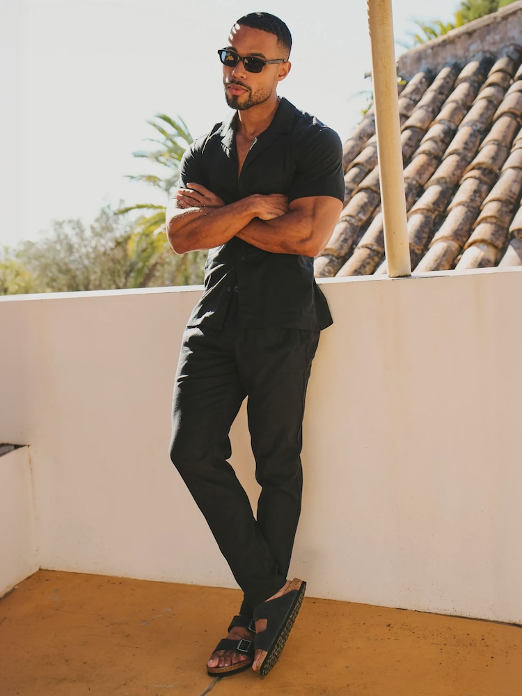 Tailored Athlete Black Muscle Fit Stretch Short Sleeve Linen Blend Cuban Collar Shirt - Image 5 of 5 Tailored Athlete Black Muscle Fit Stretch Short Sleeve Linen Blend Cuban Collar Shirt - Image 5 of 5