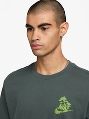 Nike Green Back Graphic Printed T-Shirt - Image 3 of 3