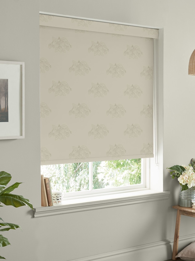 Sophie Allport Sage Green Vector Strawberry Made to Measure Roller Blinds - Image 2 of 6