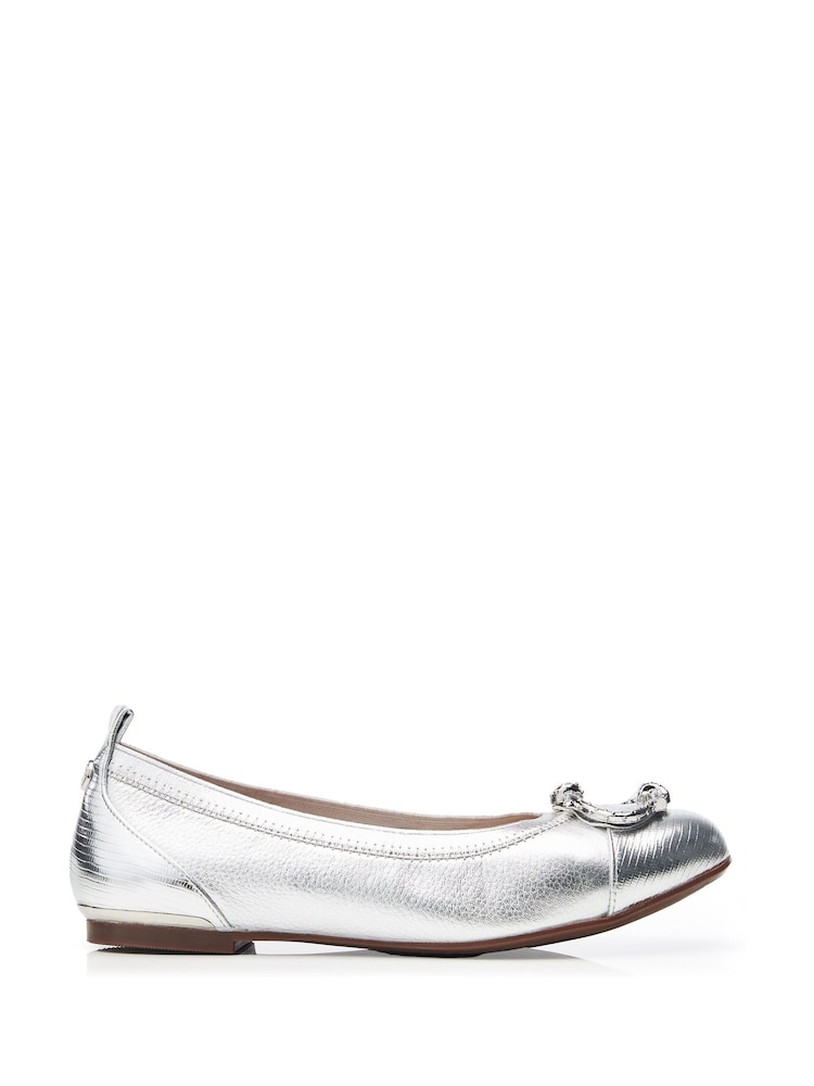 Moda in Pelle Fairy Elasticated Ballet White Pumps With Trim - Image 1 of 4