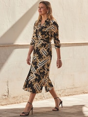 Sosandar Black/Gold Baroque Print Belted Shirt Dress - Image 4 of 5