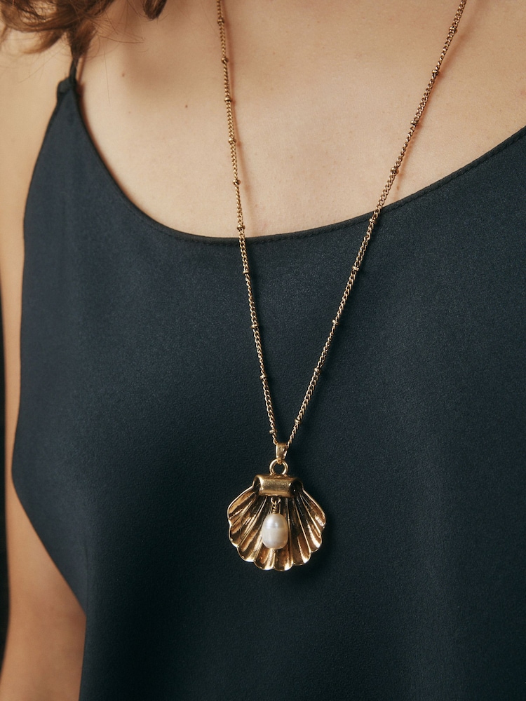 Rockett St George Gold Tone Shell and Pearl Necklace - Image 1 of 6