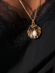 Rockett St George Gold Tone Shell and Pearl Necklace - Image 3 of 6