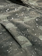 Green Waterproof Changing Robe (3-16yrs) - Image 10 of 11
