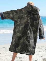 Green Waterproof Changing Robe (3-16yrs) - Image 2 of 11