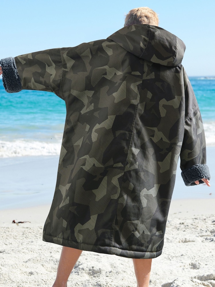 Green Waterproof Changing Robe (3-16yrs) - Image 2 of 11