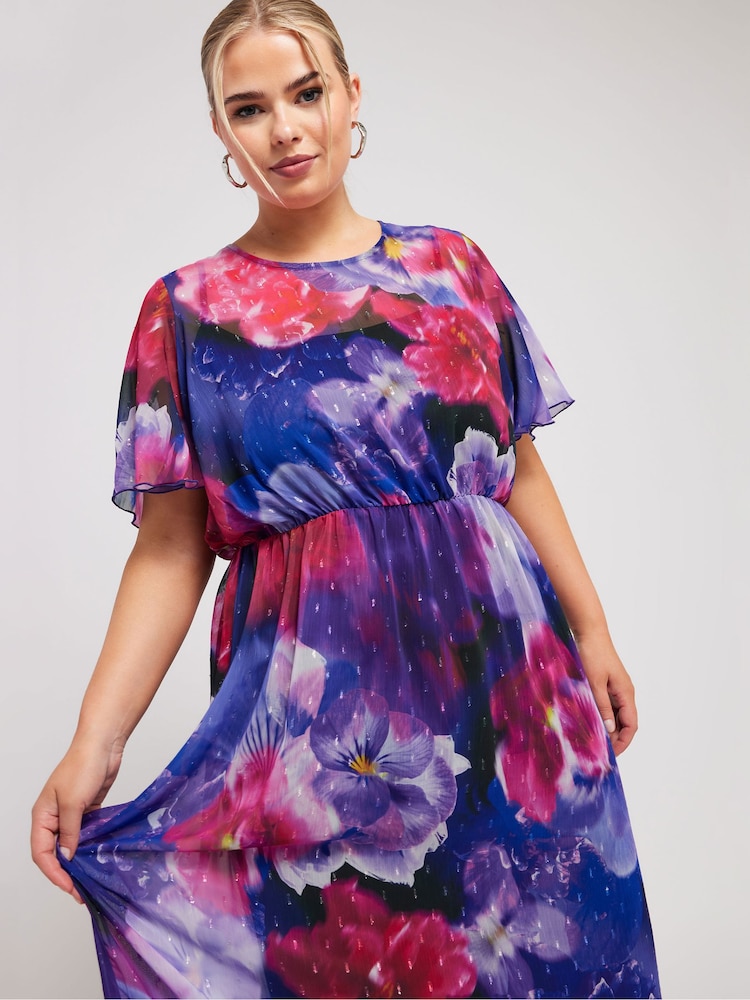 Blue - Yours Curve LONDON Floral Print Maxi Smock Dress - Image 2 of 5 Blue - Yours Curve LONDON Floral Print Maxi Smock Dress - Image 2 of 5
