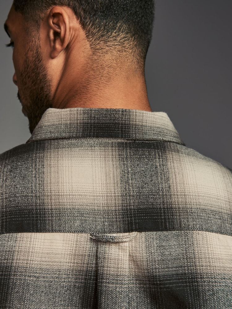 שחור/לבן - Check Long Sleeve 100% Cotton Oxford Shirt - Image 6 of 10