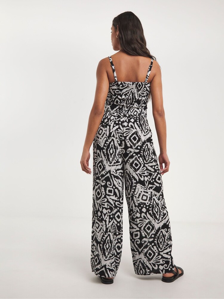 JD Williams Black Beach Jumpsuit - Image 2 of 4 JD Williams Black Beach Jumpsuit - Image 2 of 4