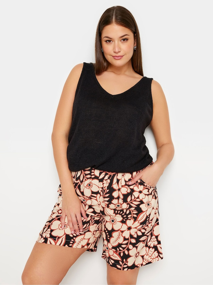 Yours Curve Black Woven Shorts - Image 1 of 5 Yours Curve Black Woven Shorts - Image 1 of 5