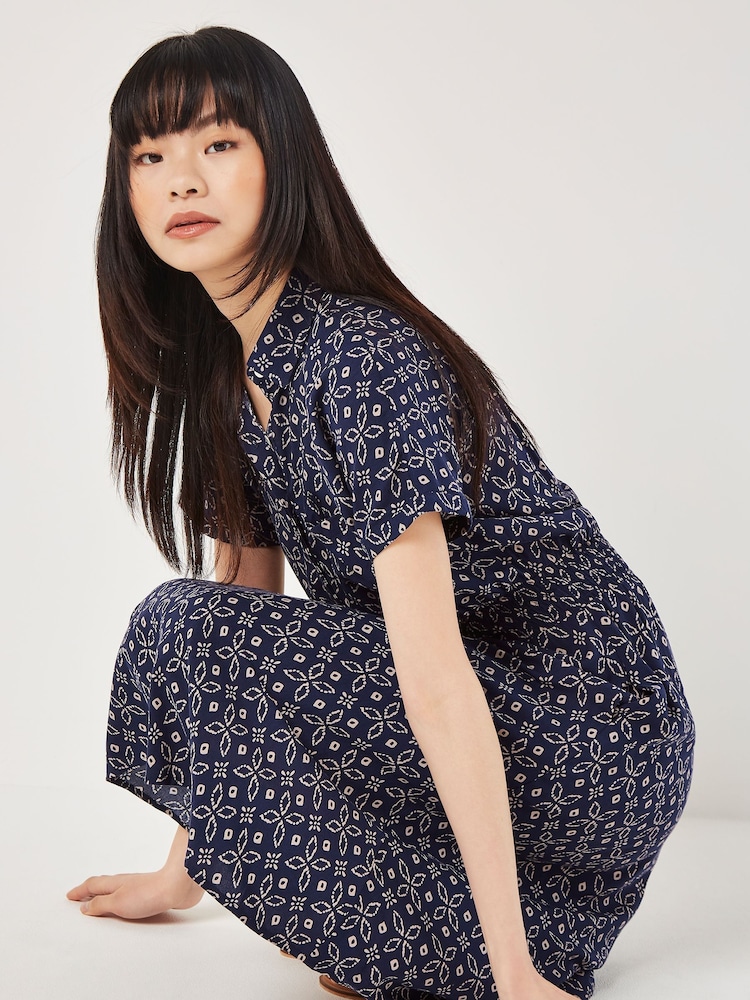 Apricot Blue Batik Floral Collar Midi Dress - Image 2 of 4 Apricot Blue Batik Floral Collar Midi Dress - Image 2 of 4