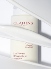 Clarins Velvet Cleansing Milk 200ml - Image 4 of 5