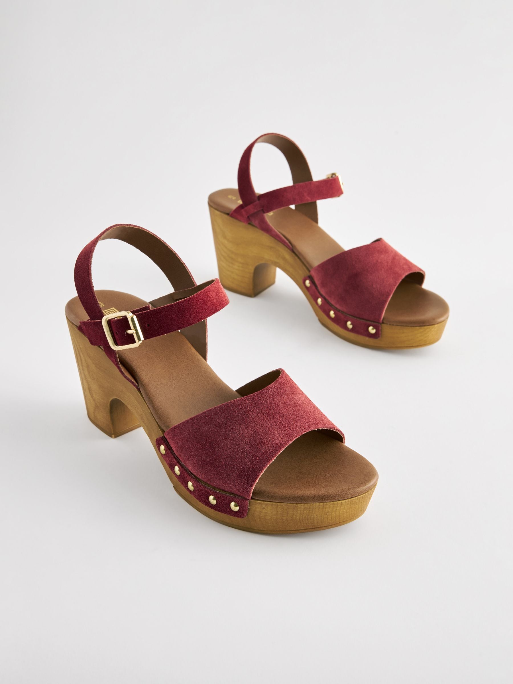 Red clog sandals store