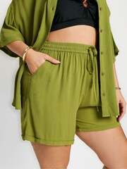 Yours Curve Olive Green Crinkle Shorts - Image 5 of 6