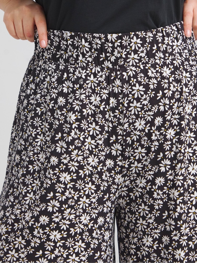 Simply Be Mono Floral Print Viscose Wide Leg Culottes - Image 4 of 4