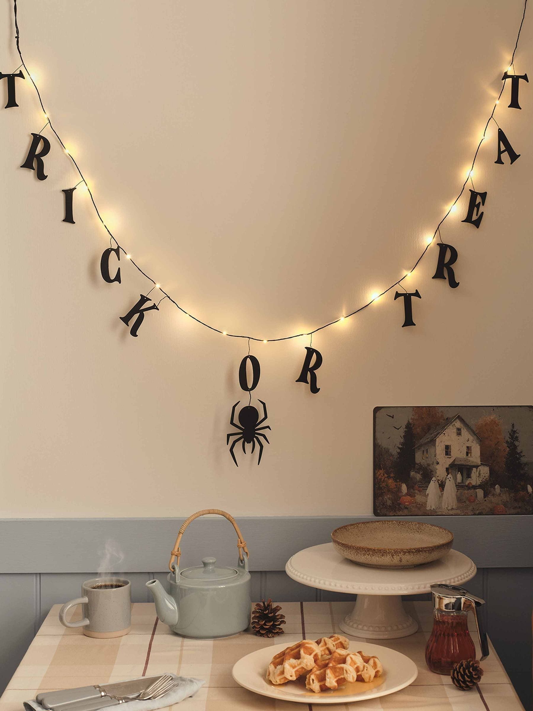 Lights4Fun Trick Or Treat Micro Led Garland - Image 4